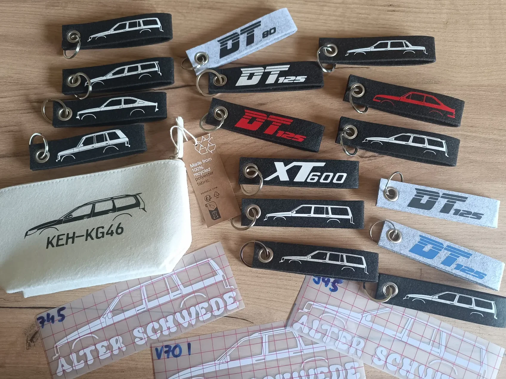 personalisierbare Schlüsselanhänger und mehr Verschiedene Schlüsselanhänger mit Volvo Motiven