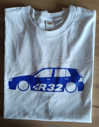 Muster-Shirt VW Golf IV weißes T-Shirt mit Silhouette eine VW Golf IV R32