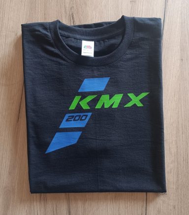 T-Shirt Kawasaki KMX 200 Schwarzes T-Shirt mit grün-blauem KMX-Logo auf der Vorderseite.