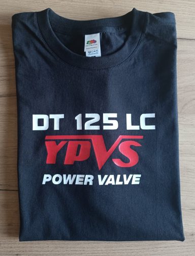 T-Shirt Yamaha DT125 LC2 Schwarzes T-Shirt mit Aufdruck "DT 125 LC YPVS POWER VALVE".